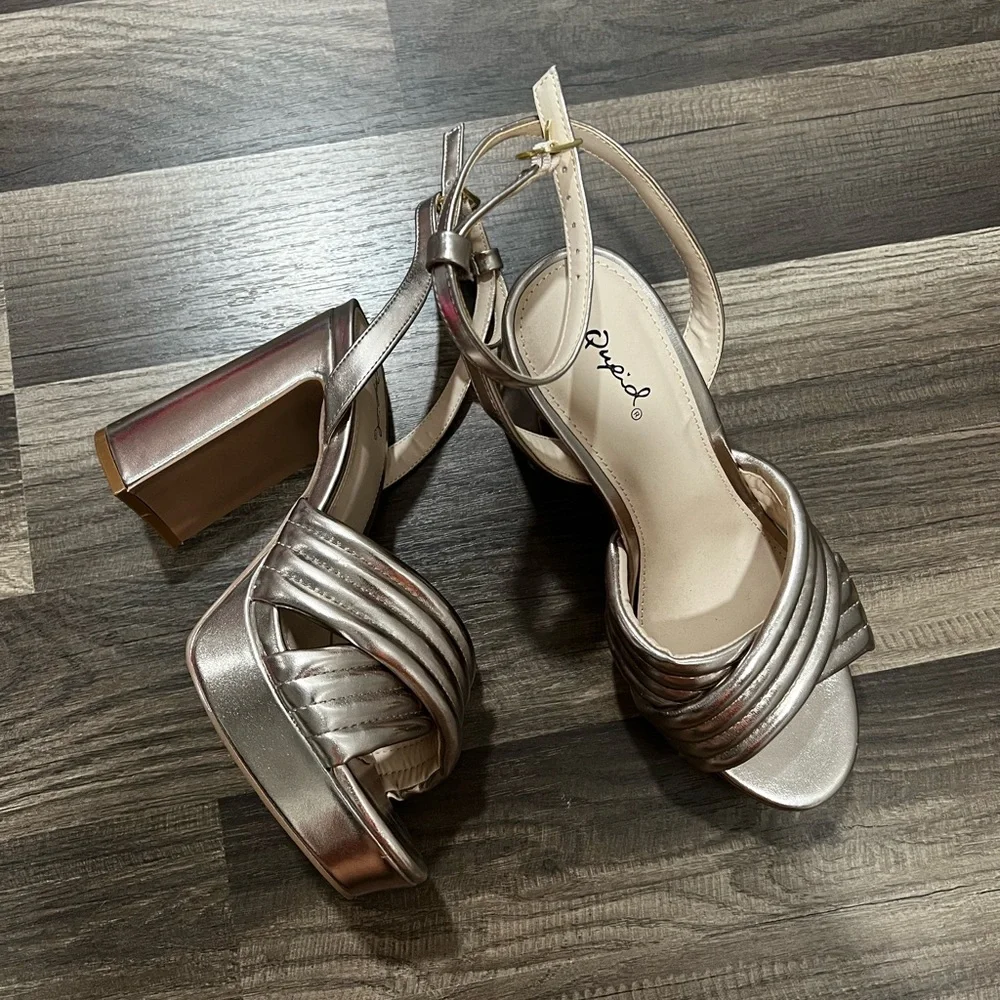 Qupid Metallic Rose Gold Platform Block Heel Sandals with Ankle Strap